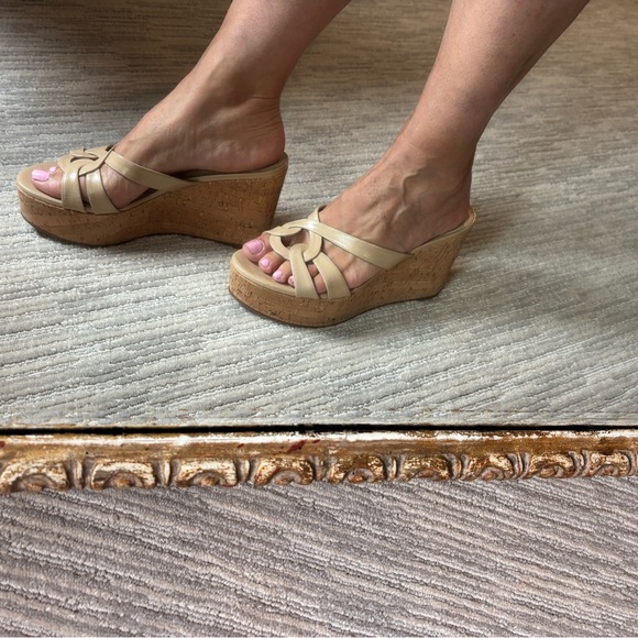 Elegant Beige Wedge Sandals - Picture 1 of 6